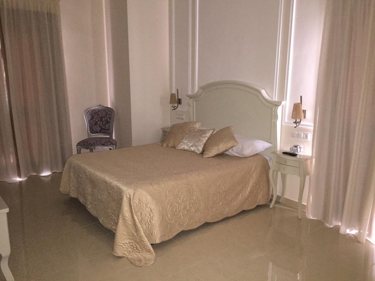 Hotel El Capricho Villanueva del Trabuco Dış mekan fotoğraf