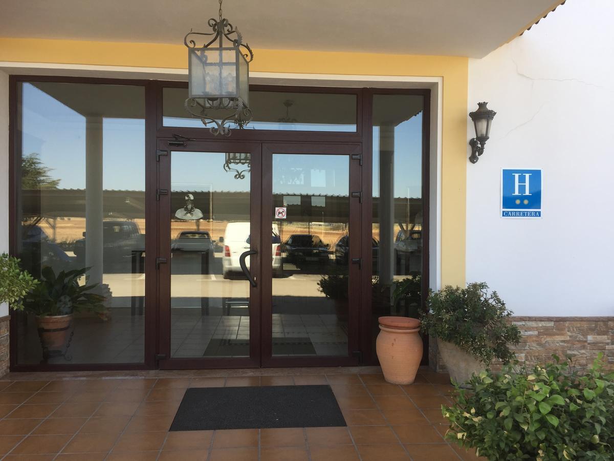Hotel El Capricho Villanueva del Trabuco Dış mekan fotoğraf
